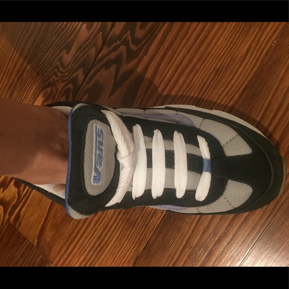 vans encourage sneakers